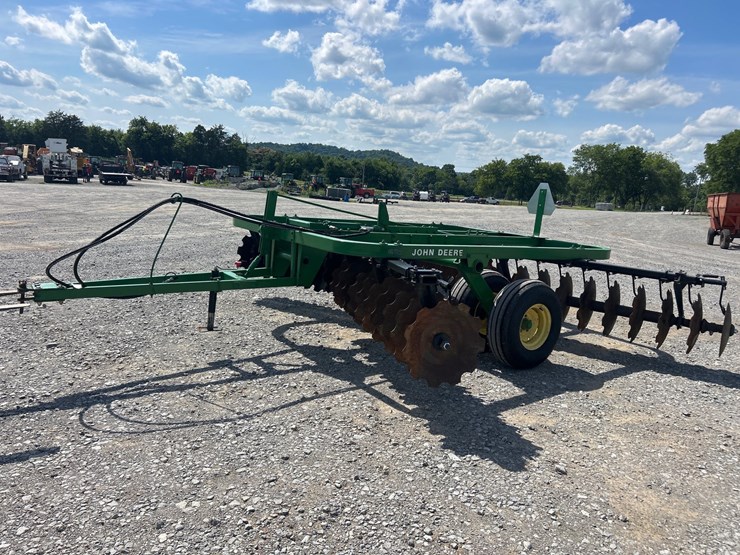 john-deere-210-image-7