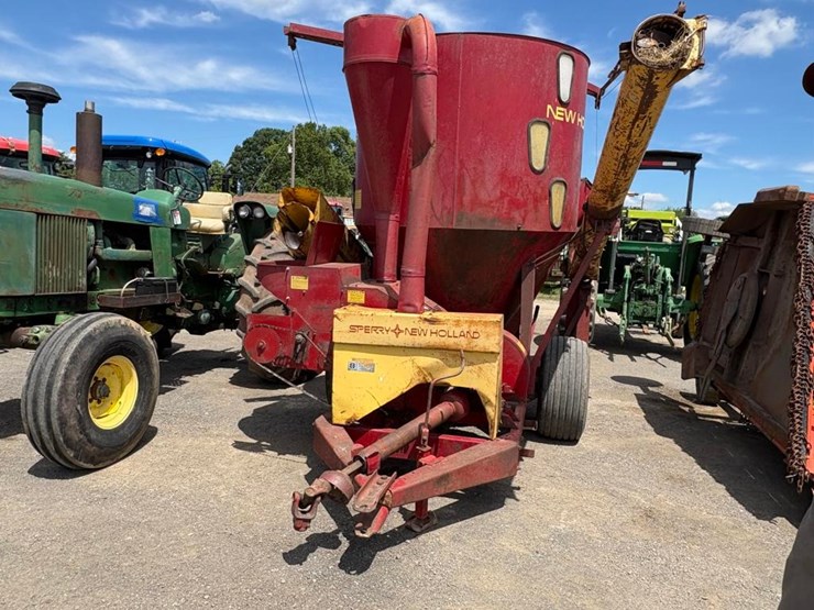 new-holland-355-image-7