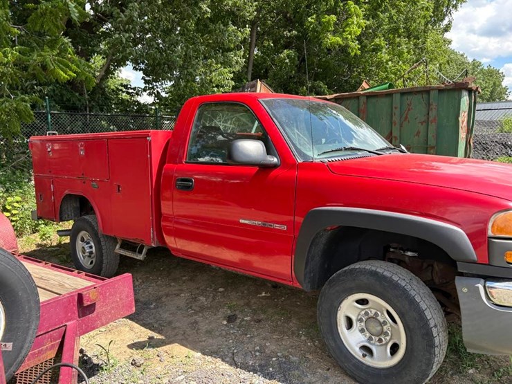 2003-gmc-2500hd-image-5