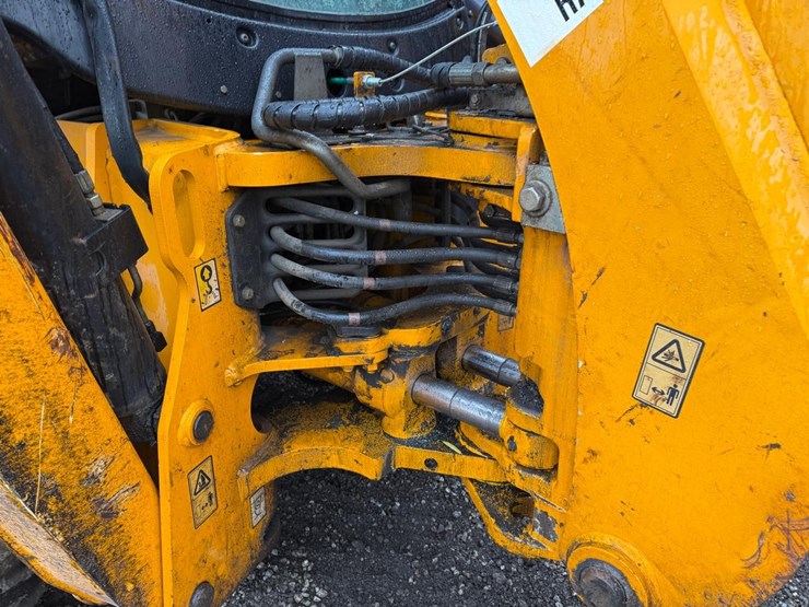 jcb-3cx14-image-17