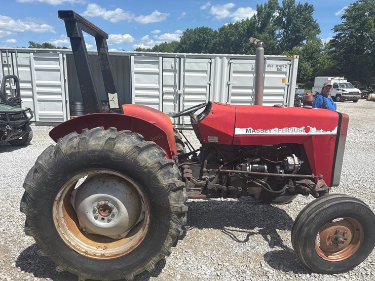 massey-ferguson-231-image-3
