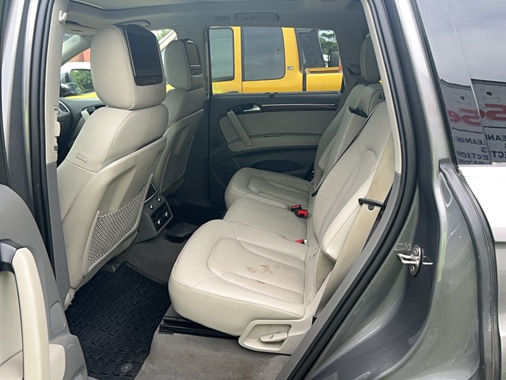 2013-audi-q7-image-9