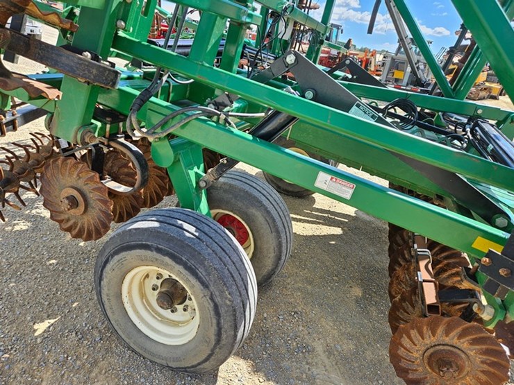 great-plains-3000tt-image-50