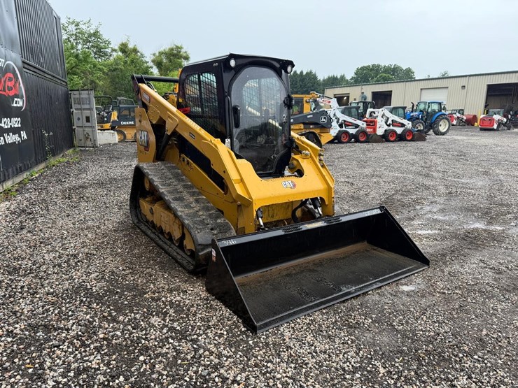 2022-caterpillar-299d3-image-6