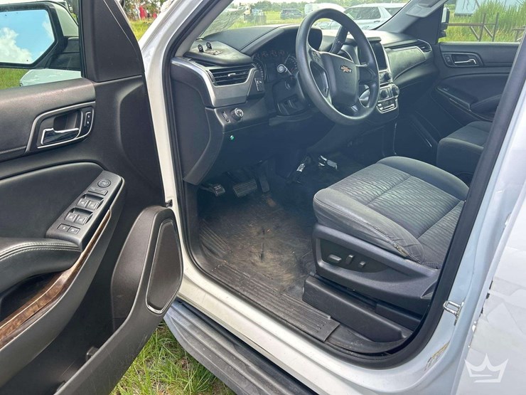2015-chevrolet-tahoe-image-6