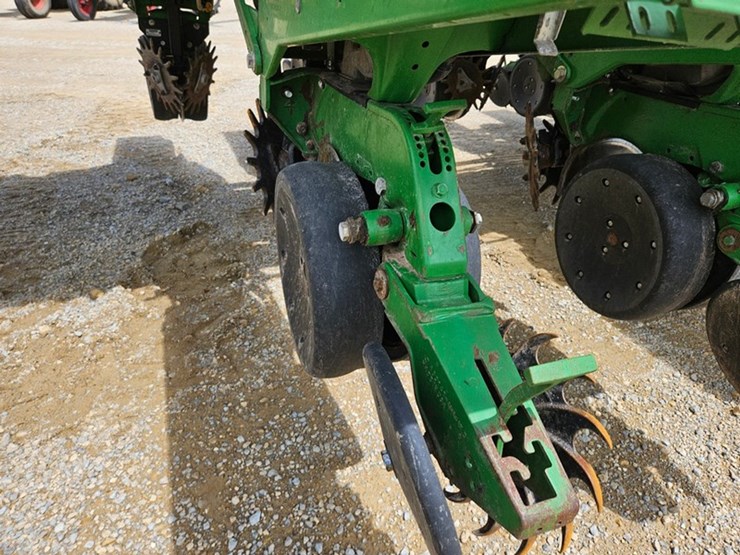 john-deere-1770-image-30