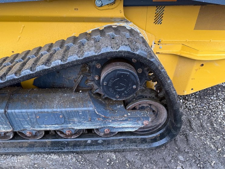 2021-deere-325g-image-19