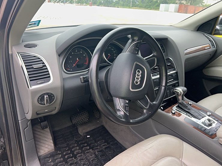 2013-audi-q7-image-14