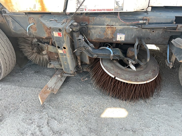 2016-global-m4-sweeper-image-9