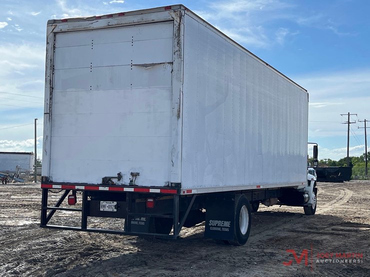 2004-international-durastar-4300-image-2