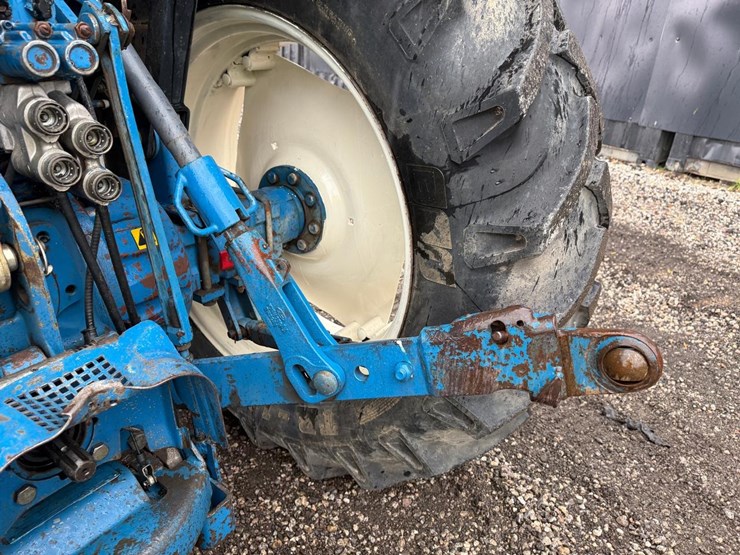 ford-7740-image-15