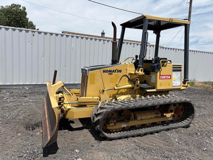 2012-komatsu-d21p-image-1