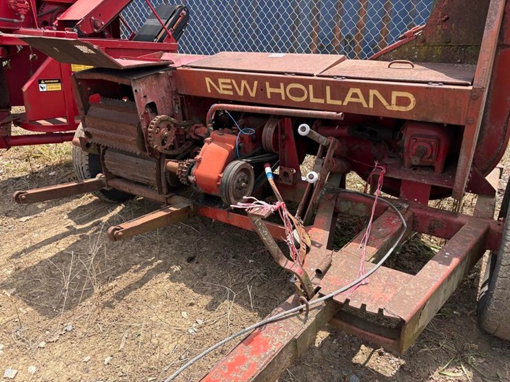 new-holland-770-image-4