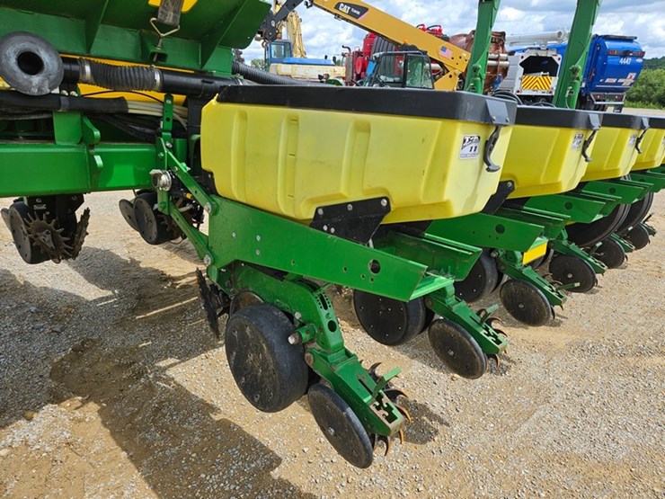 john-deere-1770-image-28