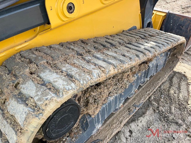deere-331g-image-10
