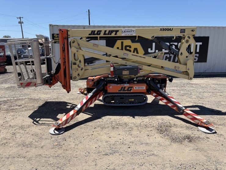 2016-jlg-x500aj-image-7