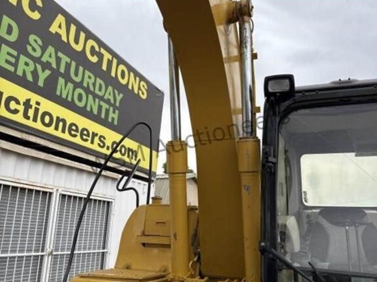 caterpillar-312c-image-25