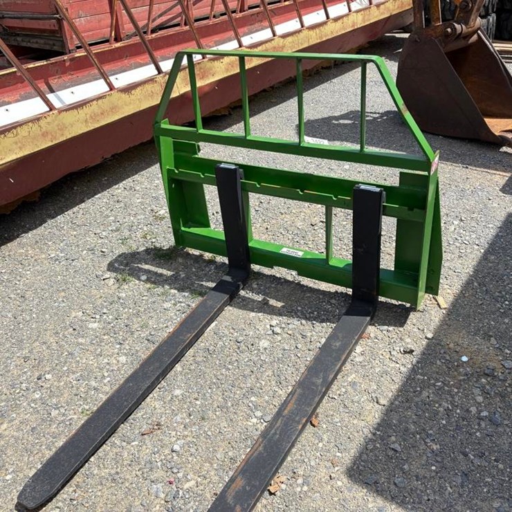 John Deere Kivel Pallet Fork Attachment