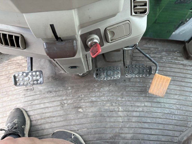 john-deere-6420-image-27