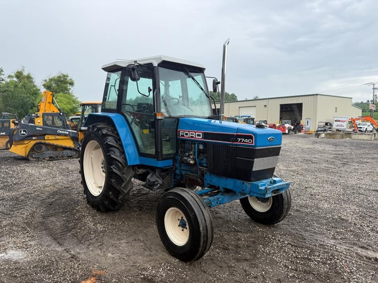 ford-7740-image-6