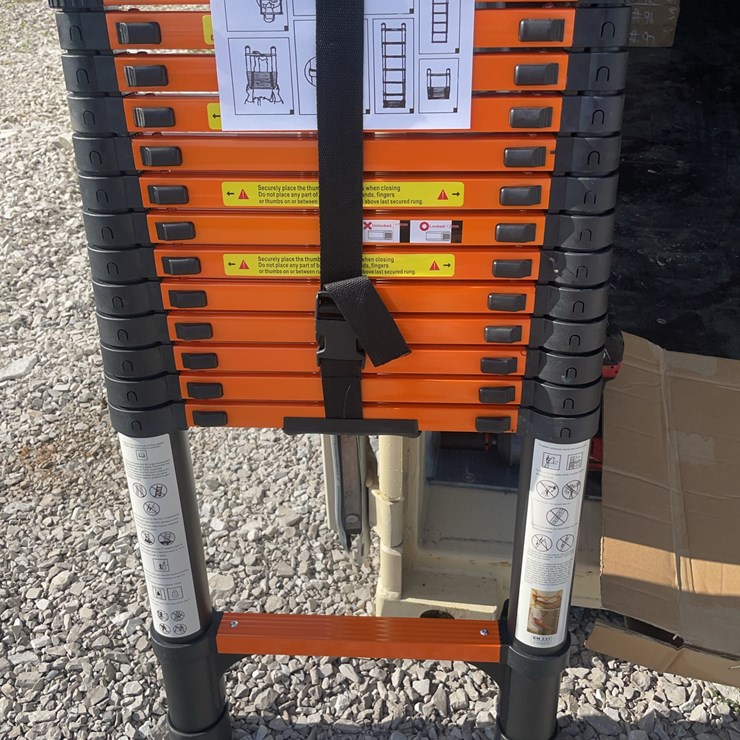 13 Step Single Side Telescoping Ladder