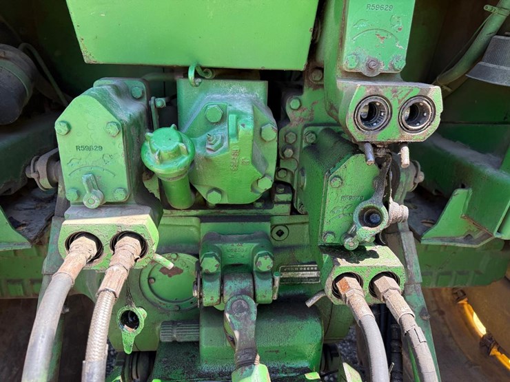 john-deere-4040-image-18