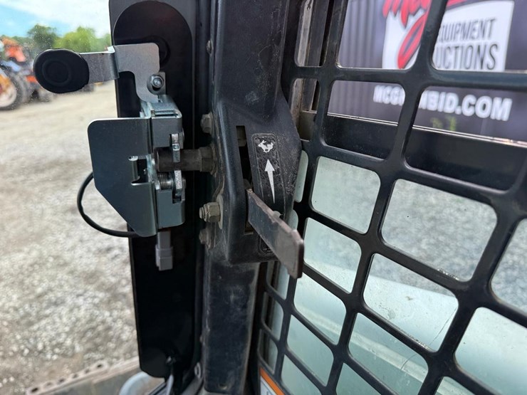 bobcat-t870-image-23