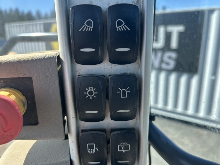 2018-volvo-l70h-image-25