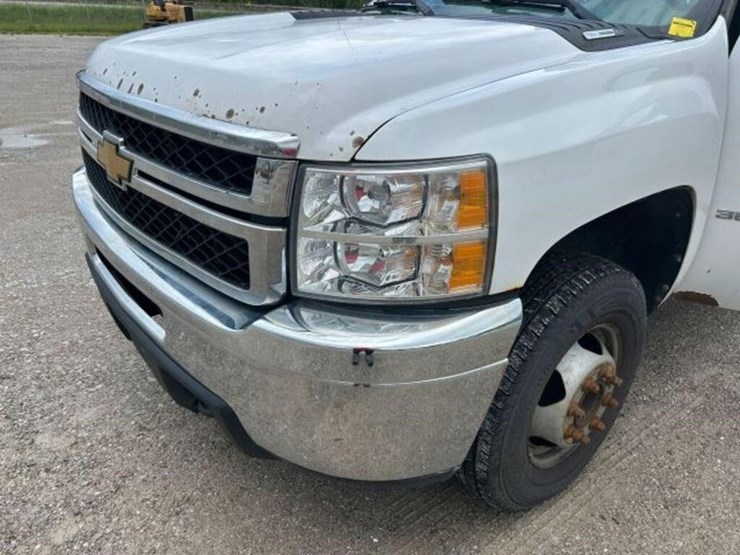 2012-chevrolet-silverado-3500hd-image-55