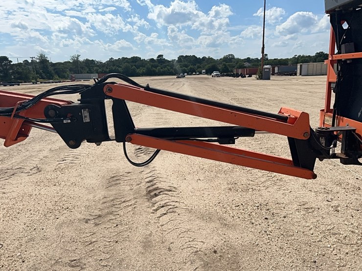 jlg-e300ajp-image-12