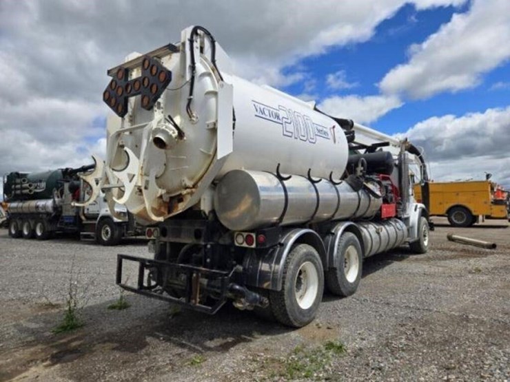 2002-freightliner-fl80-image-7