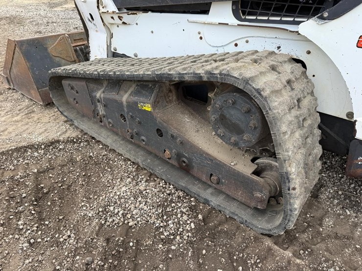 bobcat-t870-image-17