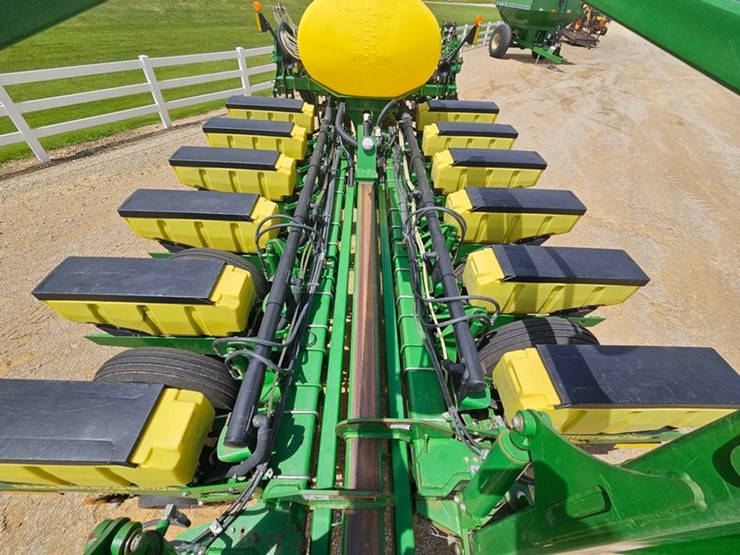 john-deere-1770-image-15