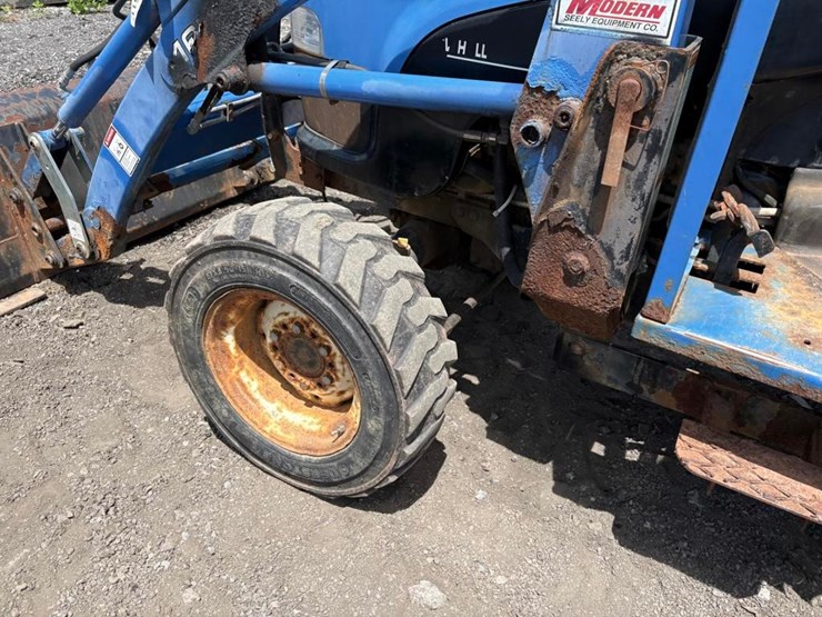new-holland-tc45-image-15