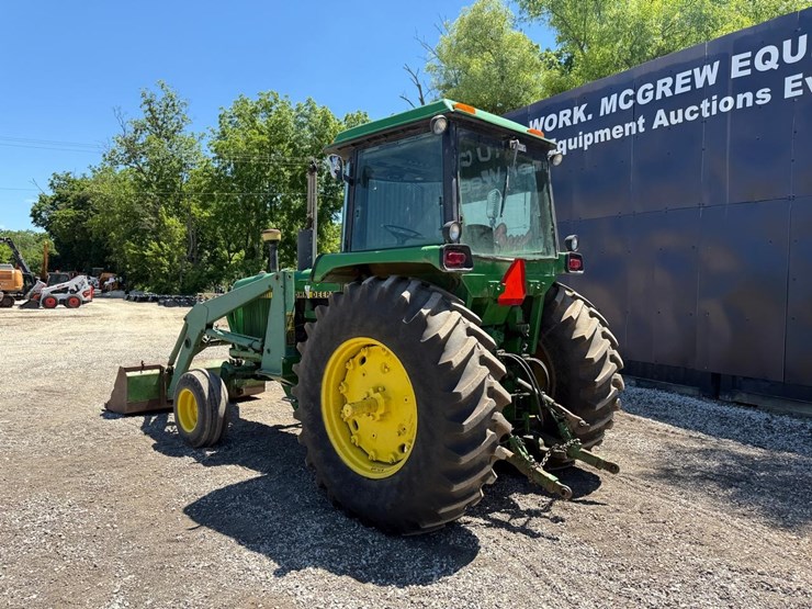 john-deere-4040-image-2