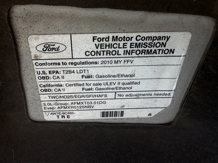 2010-ford-escape-image-13
