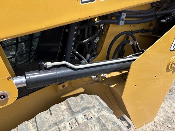 caterpillar-249d3-image-18