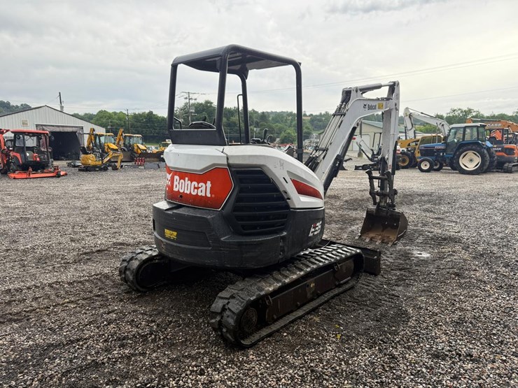 2019-bobcat-e35-image-4