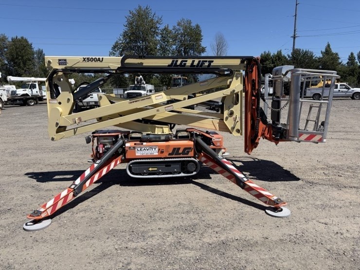 2016-jlg-x500aj-image-3