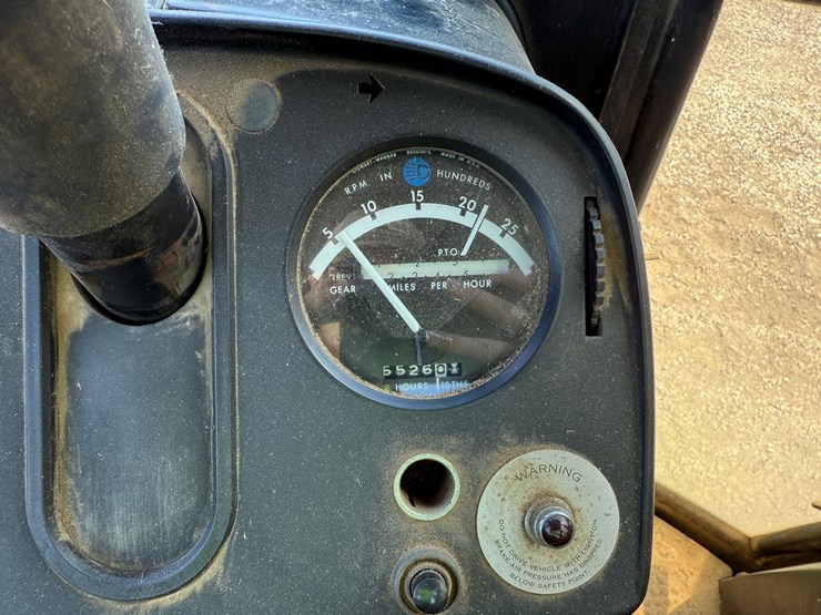 john-deere-4040-image-25