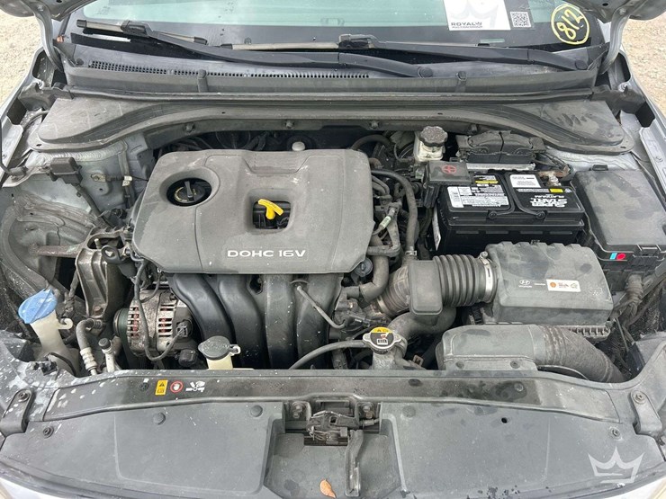 2017-hyundai-elantra-sedan-image-7