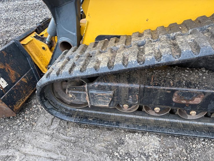 2018-deere-333g-image-18