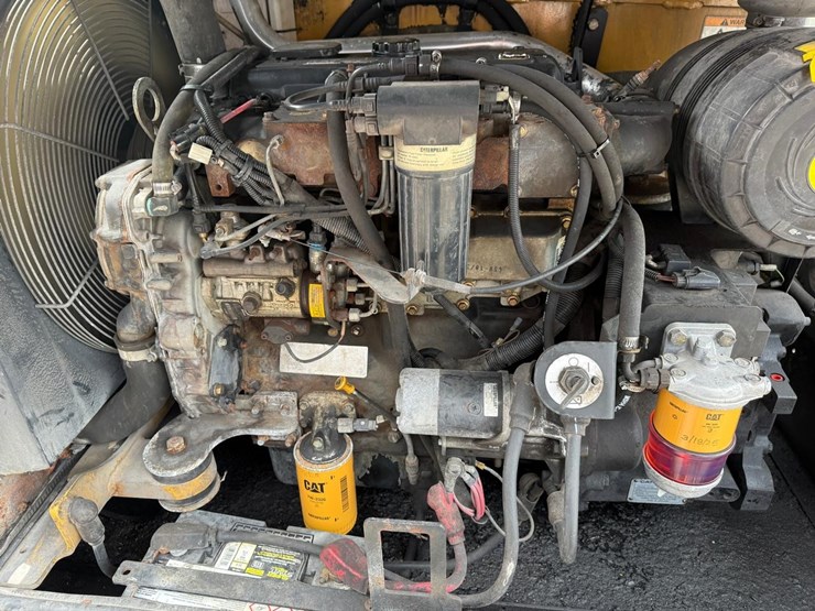 caterpillar-th406-image-13