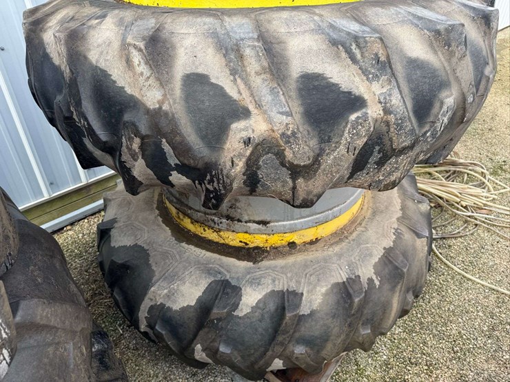 16.9-34-clamp-on-duals-with-12"-spacers-image-3