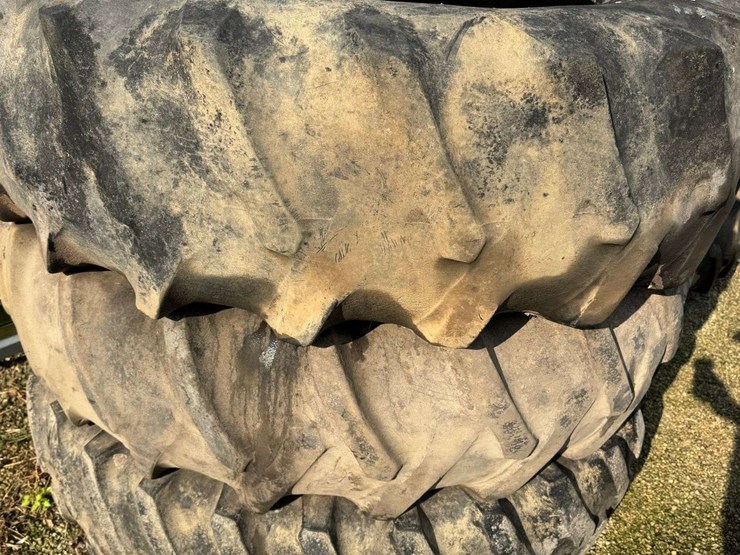 9.5l-14-w/-rim-qty.-1-and-18.4-38-spare-tires---no-rim-or-spacer-qty.-3-image-3