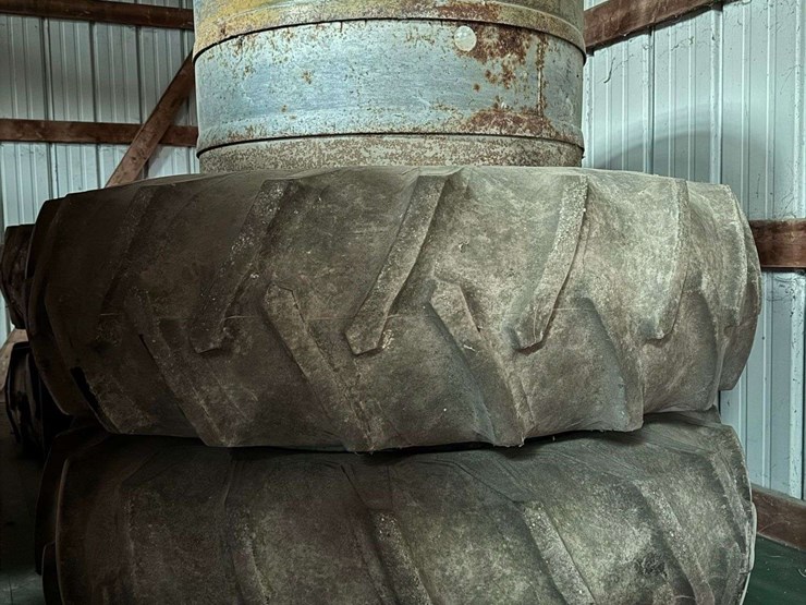 18.4-38-clamp-on-duals-w/-10"-spacer-image-2