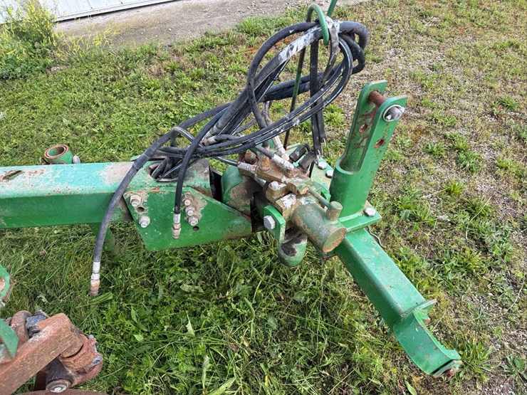 john-deere-2810-image-9