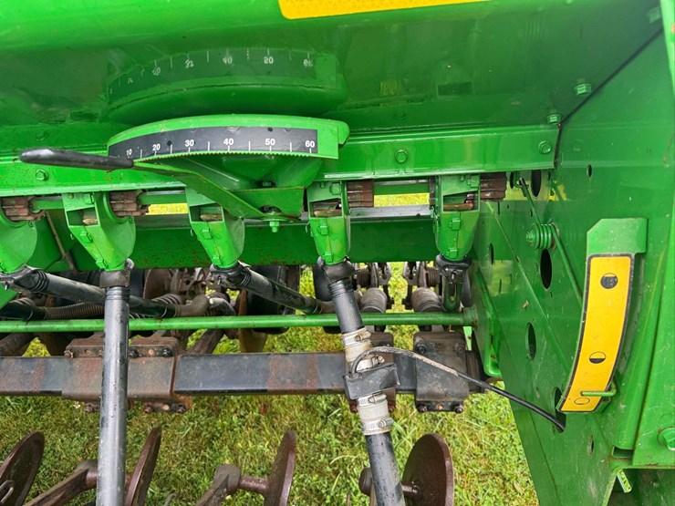 1998-john-deere-1560-image-22