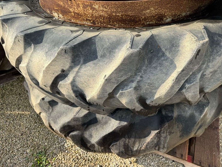 15.5-38-clamp-on-duals-w/10"-spacers.-image-2