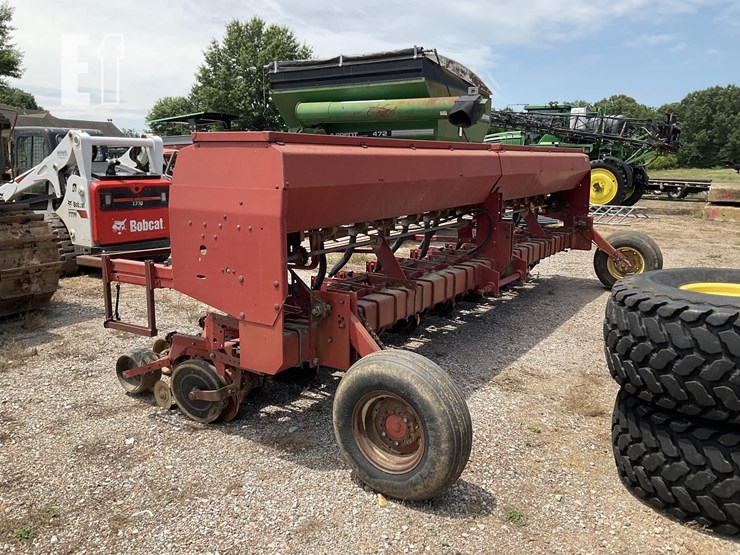 case-ih-5400-image-3